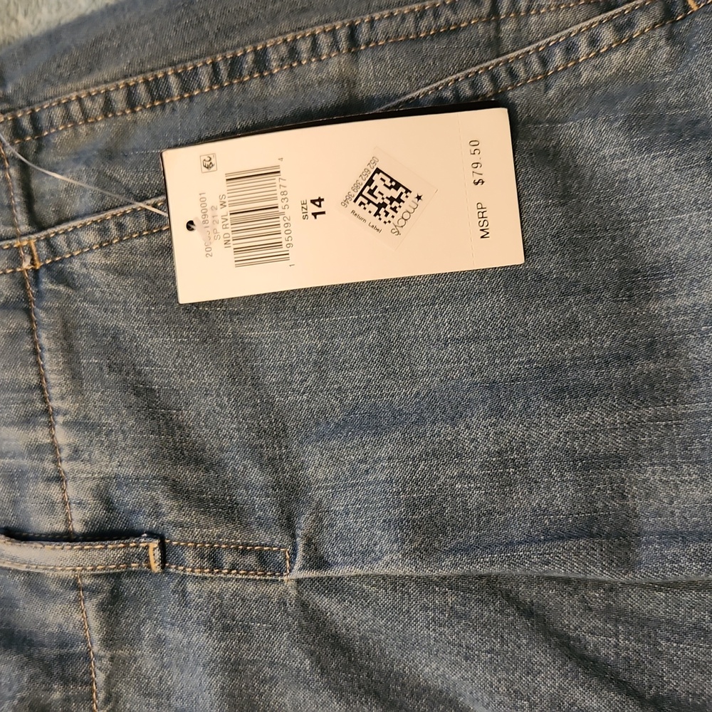 Ralph Lauren pleated/paperbag cotton denim shorts - Picture 2 of 7